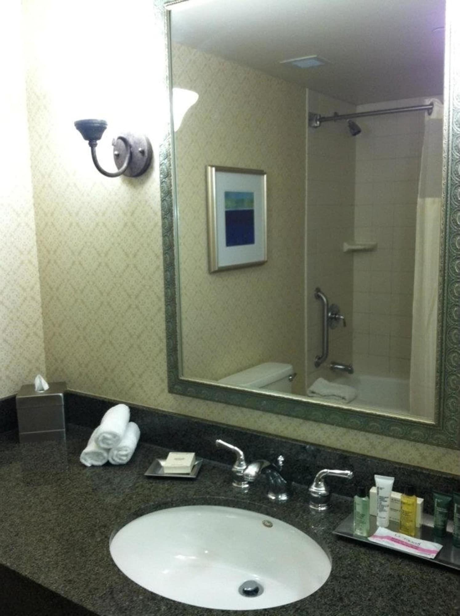 Hilton Scranton & Conference Center Otel Dış mekan fotoğraf