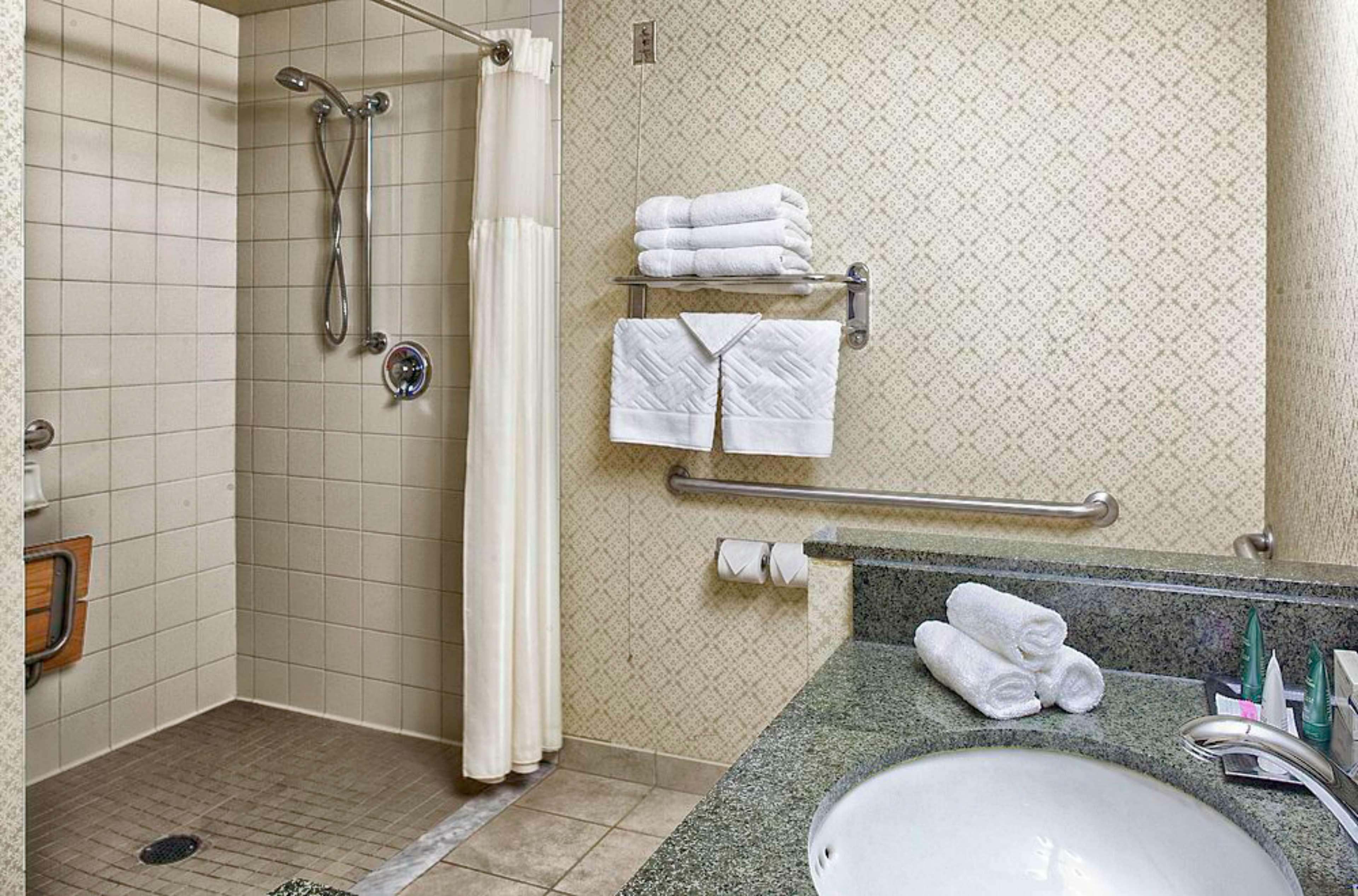Hilton Scranton & Conference Center Otel Dış mekan fotoğraf